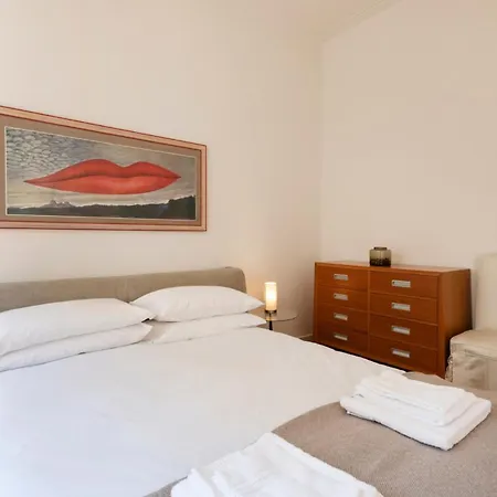Apartment Trilocale Corso Plebisciti - Dateo Milan